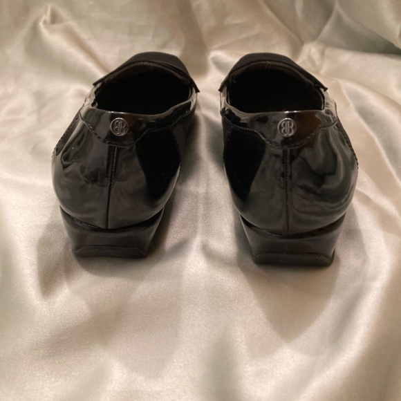 Bandolino Latera Black Wedge Slip-On Loafer Flats Faux Leather Size 6 VGUC - Picture 5 of 14